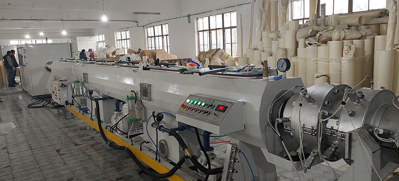 ABSPEPP薄膜卷芯管擠出機(jī) 太陽光伏膜管材擠出機(jī)設(shè)備 張家港塑料管材生產(chǎn)設(shè)備